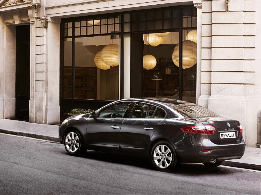  Renault Fluence 2009 года  (фото 16 из 30)